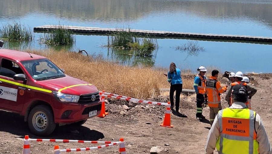 Piloto de avioneta fallece tras capotar en el sector del embalse Huechún de Tiltil