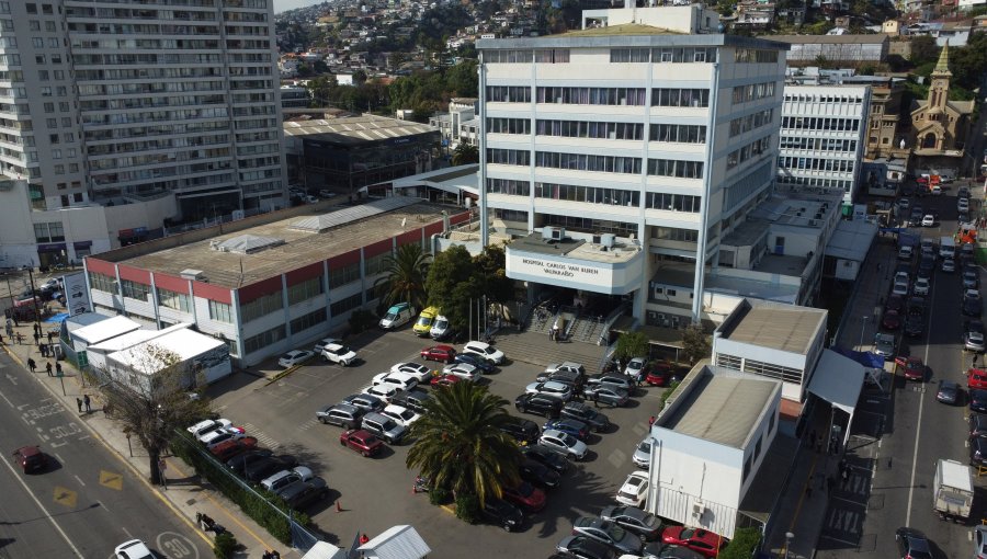 Crisis hospitalaria: Falta de especialistas en Hospital Van Buren de Valparaíso ha obligado a derivar pacientes a Viña y San Antonio