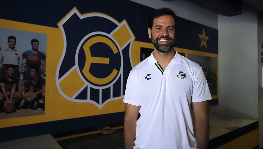 Gustavo Leal fue presentado oficialmente como el nuevo director técnico de Everton