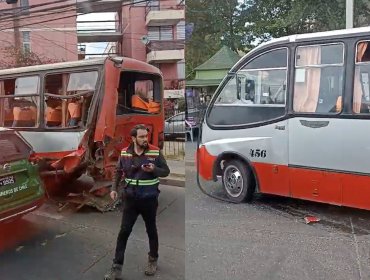 Colisión entre dos microbuses deja 13 lesionados en Quilpué: 3 de ellos de gravedad