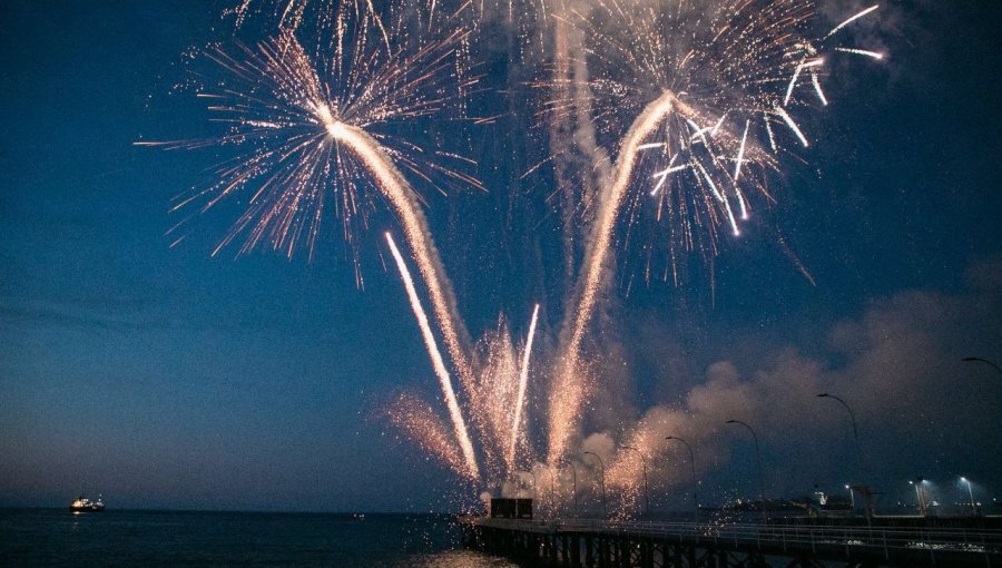 Valparaíso recibirá el 2025 con show de fuegos artificiales en 10 puntos y cuatro días de fiesta