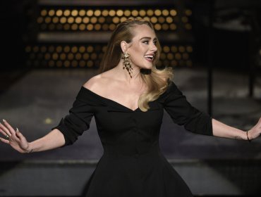 Brasileño denuncia a Adele por plagio en su canción "Million Years Ago": ordenan que detengan su distribución