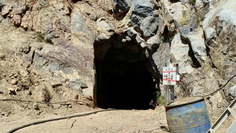 Diputados piden "el máximo de las sanciones posibles" tras muerte de dos trabajadores en faenas mineras ilegales en Hijuelas