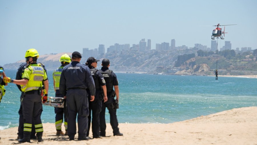 Con un ejercicio de rescate frente al Muelle Vergara de Viña del Mar, dan inicio a la temporada estival 2024-2025 en Chile