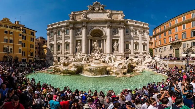 Roma regula el ingreso a la Fontana de Trevi para evitar las aglomeraciones tras su restauración