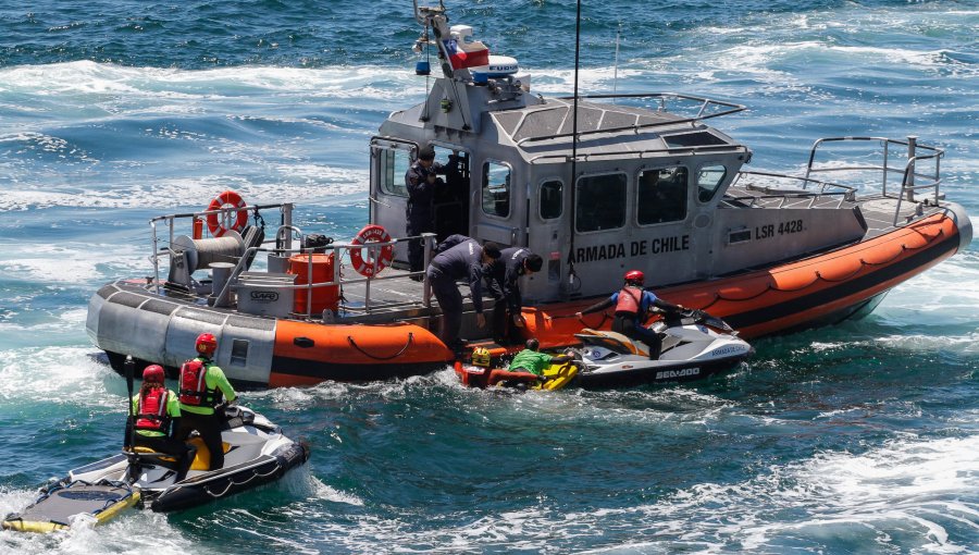 Amplio operativo de rescate en los roqueríos de Valparaíso tras la caída de una persona