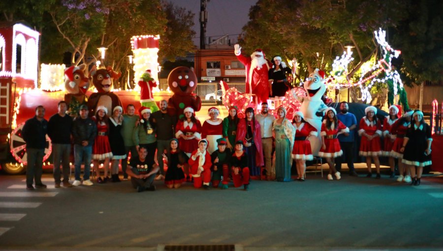 Limachinos disfrutaron de villancicos y la llegada sorpresa del Viejito Pascuero