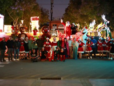 Limachinos disfrutaron de villancicos y la llegada sorpresa del Viejito Pascuero