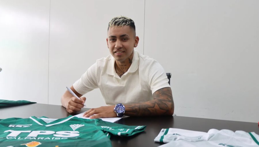 John Salas fue oficializado como el quinto refuerzo de Santiago Wanderers para la temporada 2025