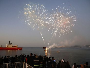 En el Muelle Barón se llevó a cabo el ensayo del show de fuegos artificiales para Año Nuevo en Valparaíso