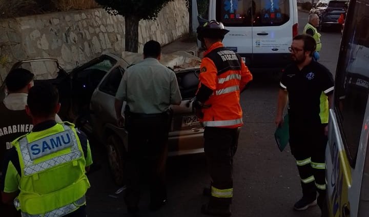 Una persona perdió la vida tras volcamiento de un vehículo en el sector Agua Santa de Viña del Mar