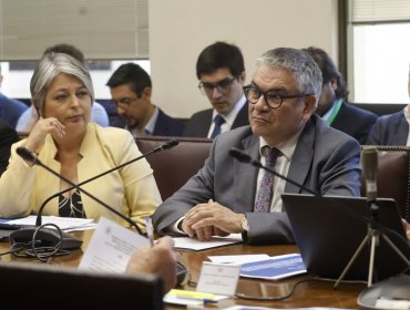 Ministros de Hacienda y del Trabajo intensifican reuniones con senadores por la reforma previsional