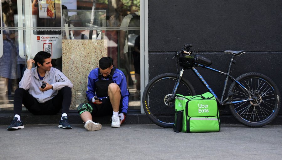 Desempleo marcó 8,2% en trimestre septiembre-noviembre marcando una leve baja