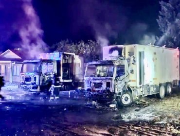 Cuatro camiones y una camioneta fueron quemados en ataque incendiario en Los Álamos