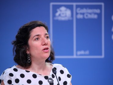 Ministra Etcheverry: “¿Cuál es la idea de las AFP, mejorar las pensiones o cuidar el negocio?"