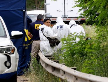 Mujer muere en plena vía pública en Curicó tras ser apuñalada: se investiga presunto femicidio