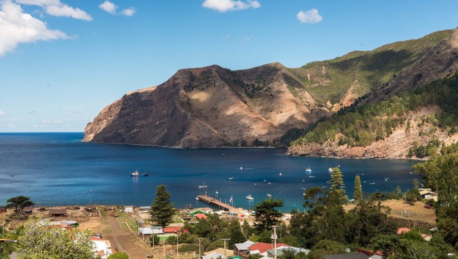 Invitan a visitar los atractivos turísticos de la isla Robinson Crusoe estas vacaciones