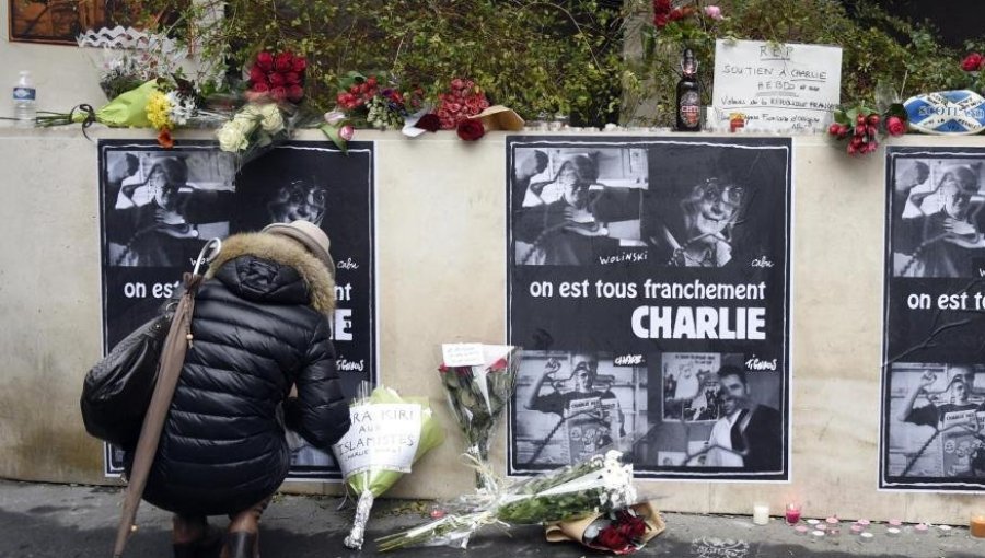 La edición especial de la revista satírica Charlie Hebdo a 10 años del ataque yihadista en el que murieron 12 personas