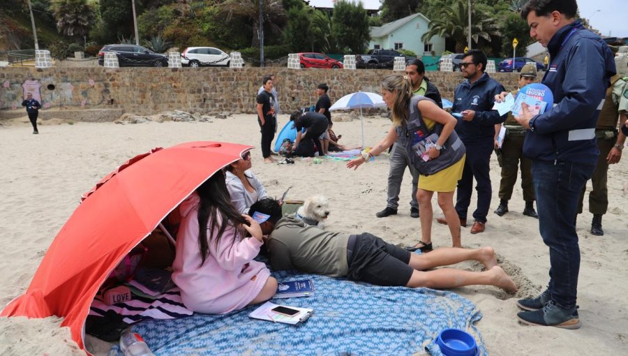 Invitan a veraneantes a prevenir y protegerse en esta temporada de verano en la región de Valparaíso