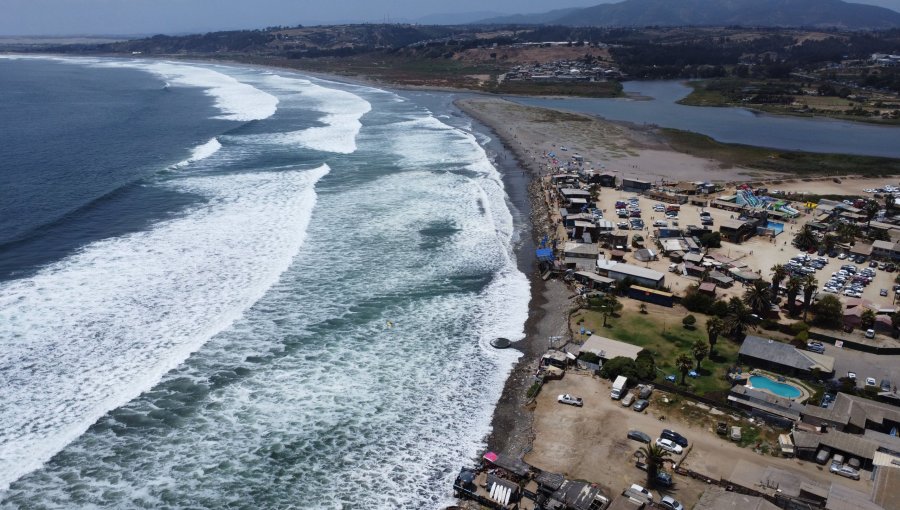 ¿Adiós a playas de Valparaíso, Viña y Concón? Los factores que explican sus "desapariciones" y que sólo 5 sean aptas para el baño