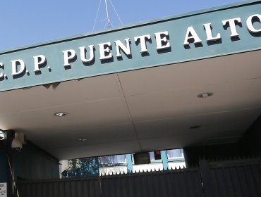 Una decena de heridos deja enfrentamiento entre reos al interior de la cárcel de Puente Alto