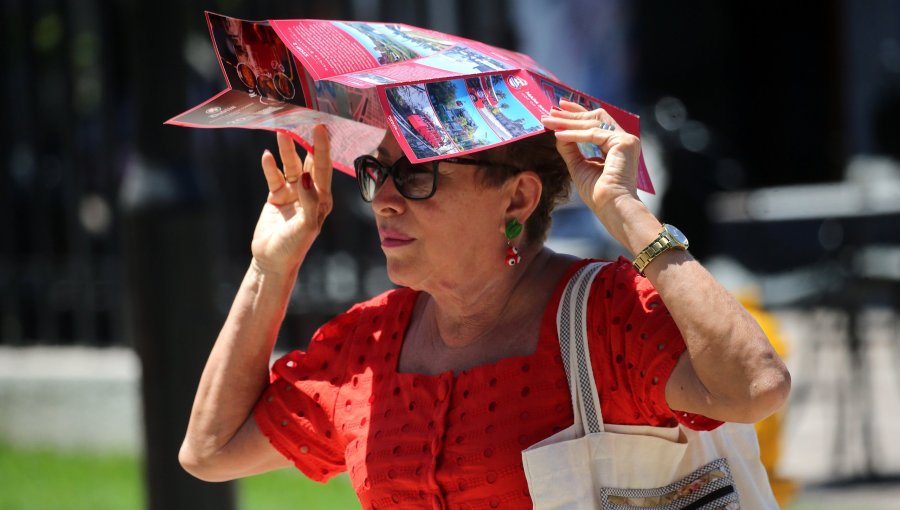 ¿Qué hacer ante síntomas por ola de calor? Lactantes, niños y adultos mayores son los grupos de mayor riesgo