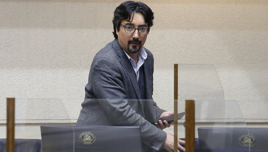 Latorre y batalla por el Senado en Valparaíso: "Eso de 'el que tiene, mantiene' es un criterio, pero lo importante es construir un diseño"