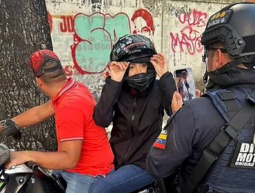 Detienen a motorista que trasladó a María Corina Machado tras manifestación en contra de la investidura de Nicolás Maduro