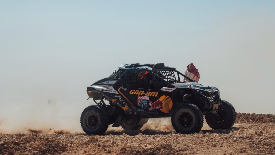 Francisco "Chaleco" López gana otra etapa y se mantiene en el podio de los SSV en el Rally Dakar