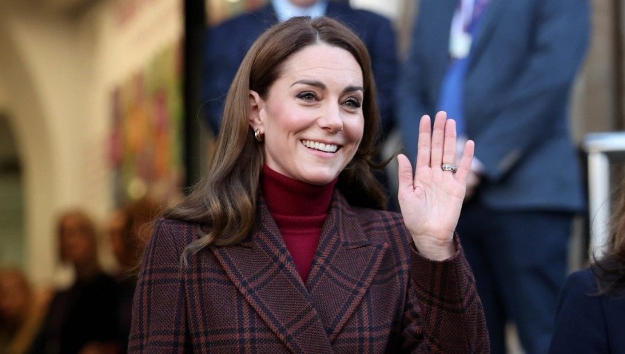 Kate Middleton anuncia que su cáncer está en remisión tras visitar hospital en el que recibió su tratamiento