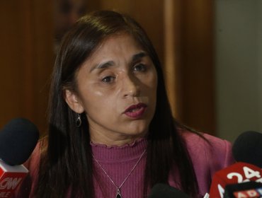 "Me parece repudiable": Senadora Campillai rechaza idea de instalar estatua del expresidente Piñera en el entorno de La Moneda