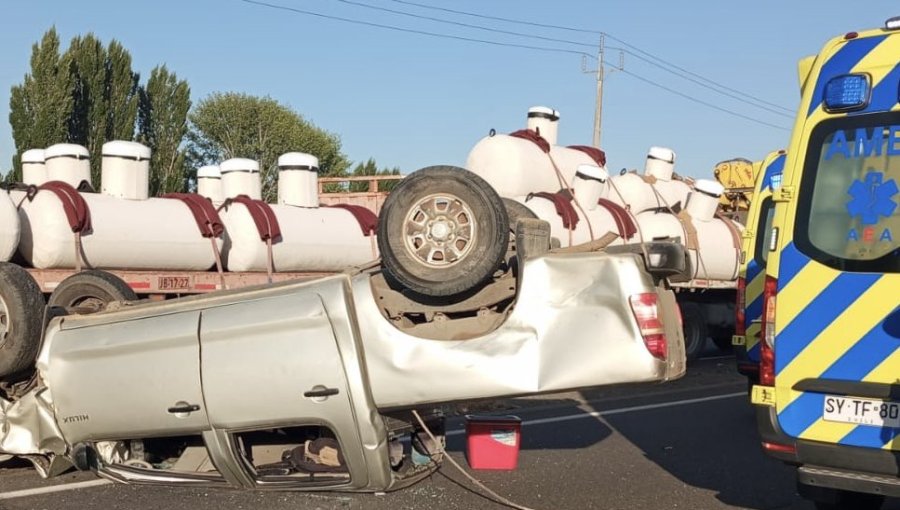 Dos personas fallecieron y varias resultaron heridas tras accidente en la Autopista del Itata en dirección a Chillán