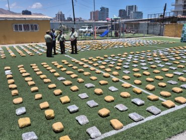 Detienen a cinco bolivianos, un colombiano y un chileno con 1.880 kilos de marihuana en la zona fronteriza de Antofagasta