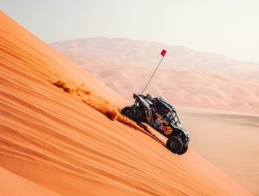 ¡Podio para Chile! "Chaleco" López terminó segundo en la categoría SSV del Rally Dakar