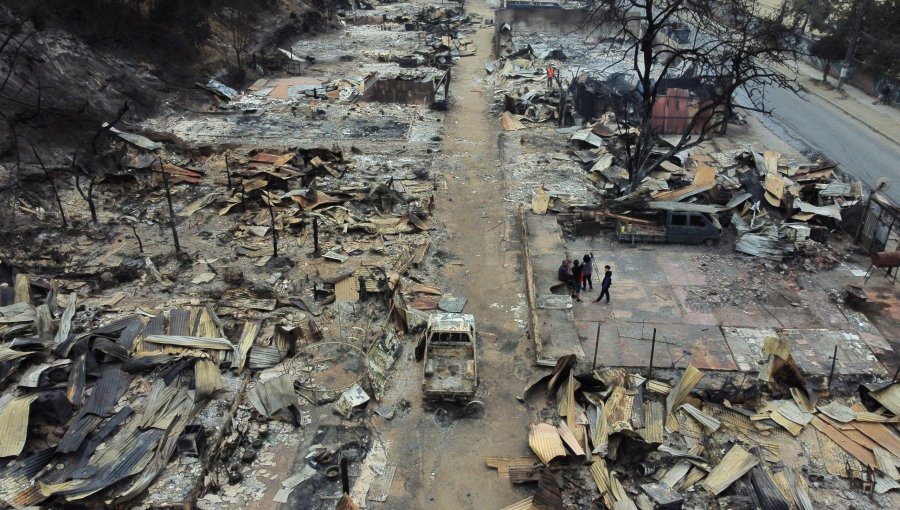 Alcaldesa RN de Quilpué endurece el tono contra el Gobierno por megaincendio: "No se terminó ninguna casa con ayuda del Estado"