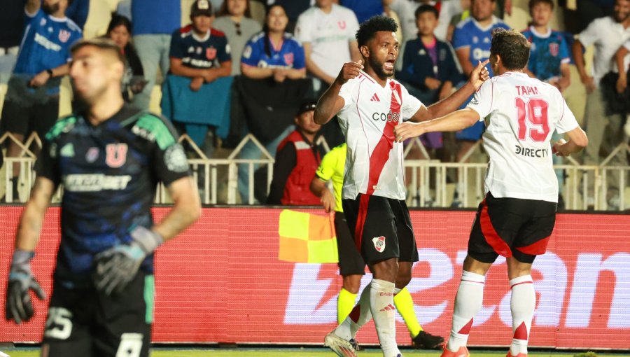 River Plate venció a U. de Chile que pagó caro la temprana expulsión de Leandro Fernández