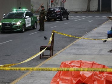 Investigan presunto femicidio en Estación Central: Mujer cayó desde piso 27