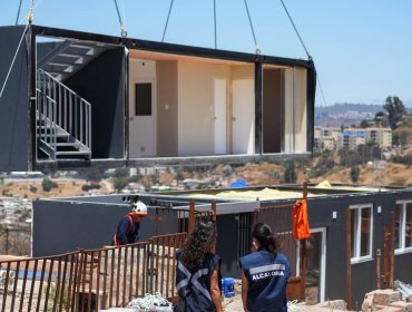 Dan inicio a obras de esperado proyecto de reconstrucción en Viña: solución habitacional favorece a cuatro familias de El Olivar