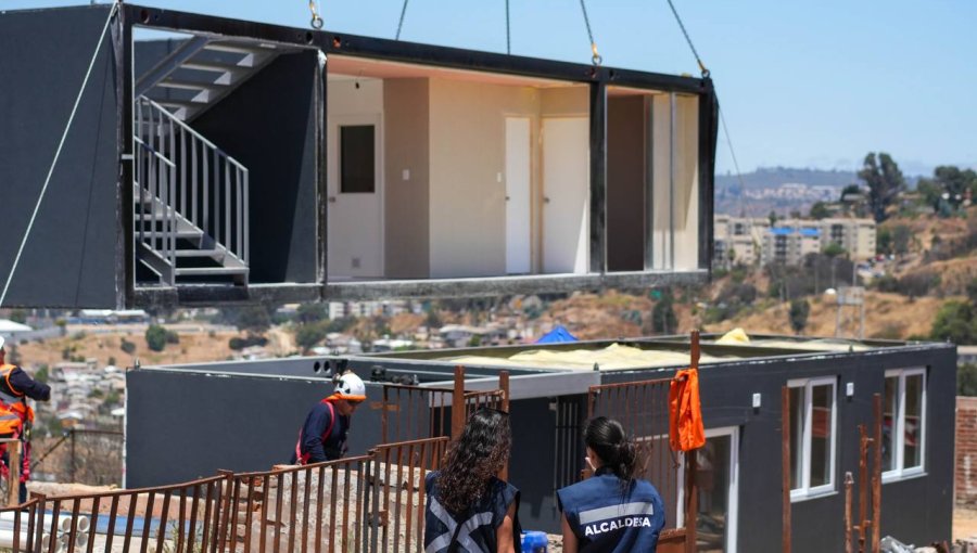 Dan inicio a obras de esperado proyecto de reconstrucción en Viña: solución habitacional favorece a cuatro familias de El Olivar