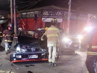 Tres lesionados deja violenta colisión de dos automóviles en la Av. Condell de Quillota