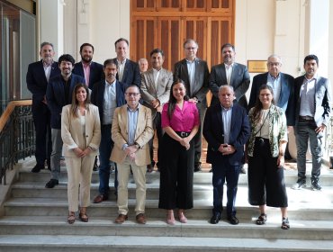 Gobernador Mundaca, municipios, gremios y universidades definen estrategia en pos del desarrollo de la región de Valparaíso