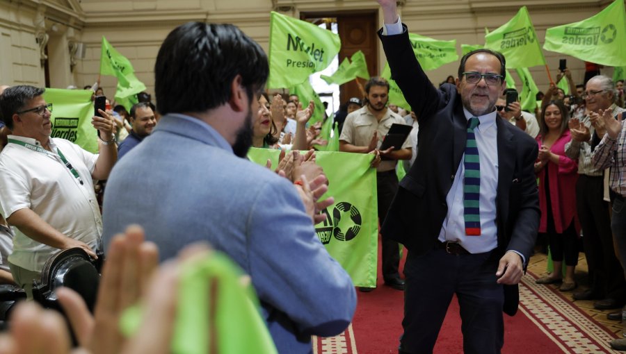 Jaime Mulet es proclamado candidato presidencial por la FRVS: "Es poner en marcha el anhelo de un nuevo país"