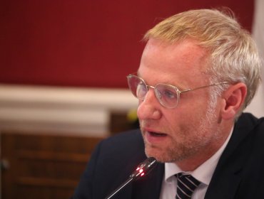 Felipe Kast adelantó que Evópoli podría nombrar como su presidenciable a Evelyn Matthei en marzo