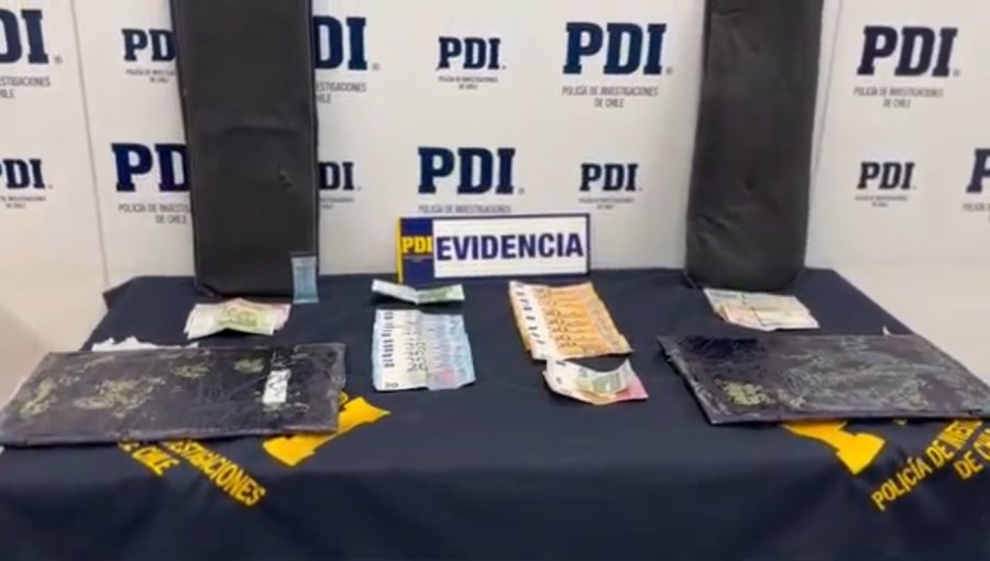 Ciudadano colombiano fue detenido en el aeropuerto de Santiago por ocultar más de tres kilos de cocaína en su equipaje