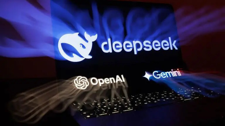 ChatGPT vs DeepSeek: OpenAI acusa a sus rivales chinos de usar su trabajo para desarrollar productos de Inteligencia Artificial