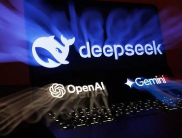 ChatGPT vs DeepSeek: OpenAI acusa a sus rivales chinos de usar su trabajo para desarrollar productos de Inteligencia Artificial