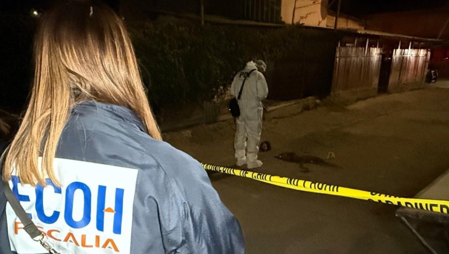 Hombre que estaba soldando afuera de una casa fue asesinado de un balazo en El Monte