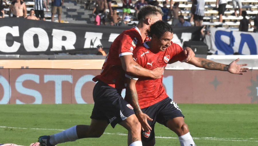 Entrenador de Independiente llena de elogios a Luciano Cabral tras golazo ante Talleres: "Es un distinto"