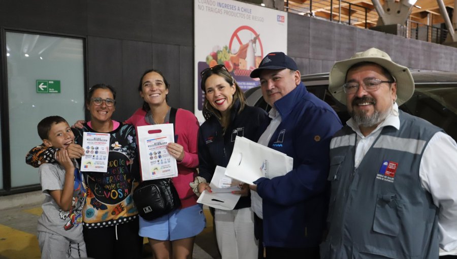 Seremi de Salud de Valparaíso refuerza su «Campaña de Verano» en el complejo fronterizo Los Libertadores