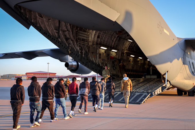 Llega a Perú el primer vuelo con deportados desde Estados Unidos: 34 ciudadanos